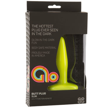 Doc Johnson GLO Vibrating Slim, желтая - Анальная пробка с вибрацией, светящаяся в темноте - купить в секс шопе