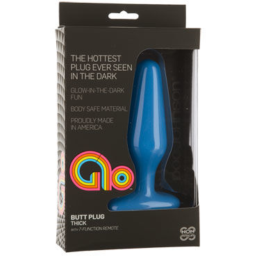 Doc Johnson GLO Vibrating Thick, синяя - Анальная пробка с вибрацией, светящаяся в темноте - купить в секс шопе