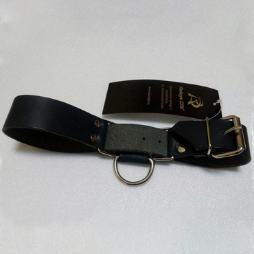 Podium Ременные наручники с полукольцом широкие, черные - Из натуральной кожи с регулировкой - купить в секс шопе