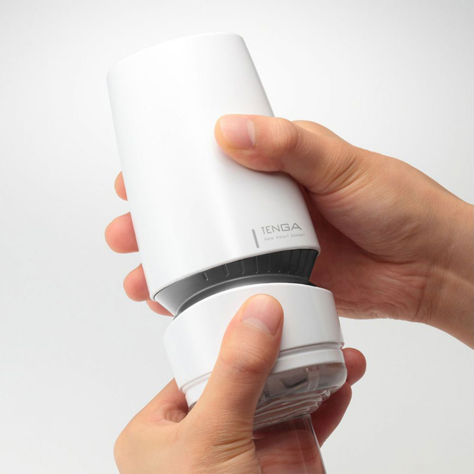 Tenga Aero Silver Ring, белый/серебристый - Мастурбатор с регулируемой силой всасывания - купить в секс шопе