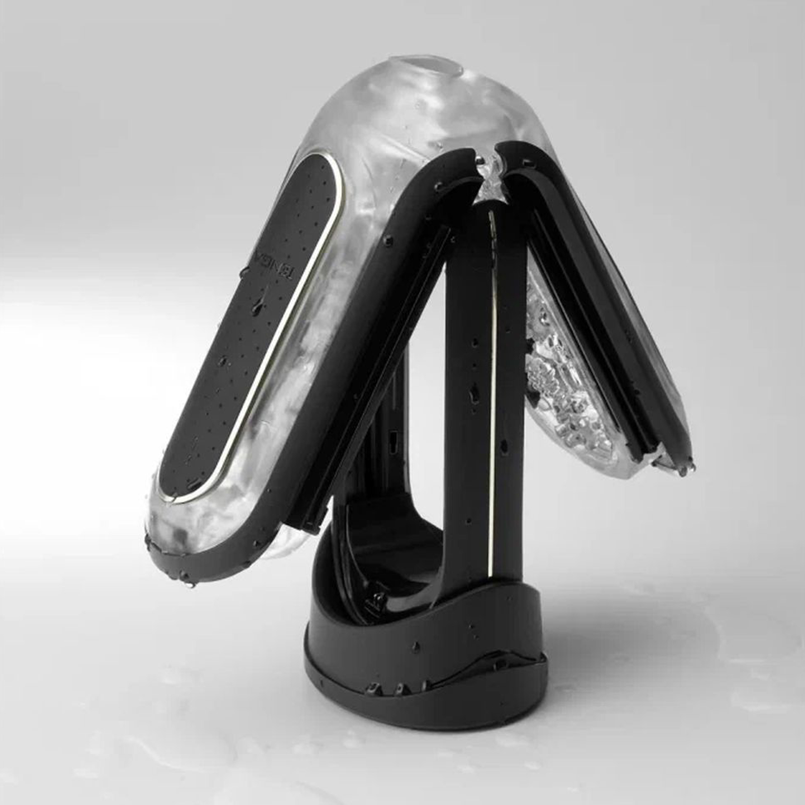 Tenga Flip Zero Electronic Vibration, черный - Мастурбатор c уникальным рельефом, эффектом вакуума и вибрацией - купить в секс шопе