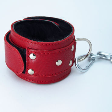 BDSM Арсенал кожаные наручники с натуральным мехом, красные - фото, отзывы