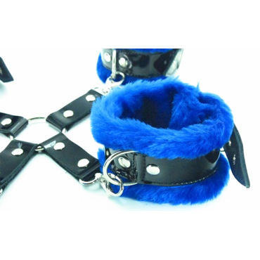 BDSM Арсенал Наручники и наножники с синим мехом - Лаковая кожа - купить в секс шопе