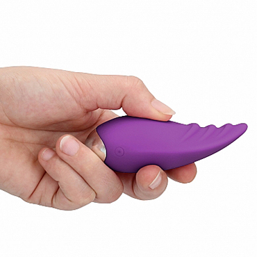 Shots Simplicity Nanci Hand-Hold Vibe, фиолетовый - Клиторальный стимулятор с ребристым рельефом - купить в секс шопе